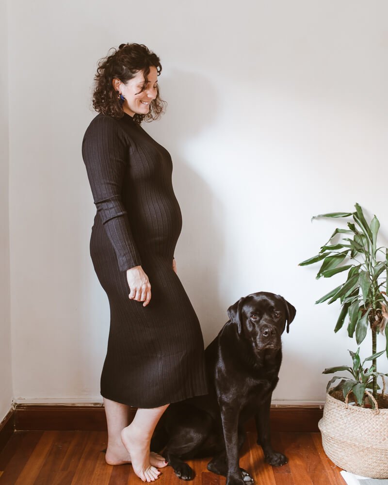 Reportajes de embarazo y maternidad con tu mascota en bilbao bizkaia